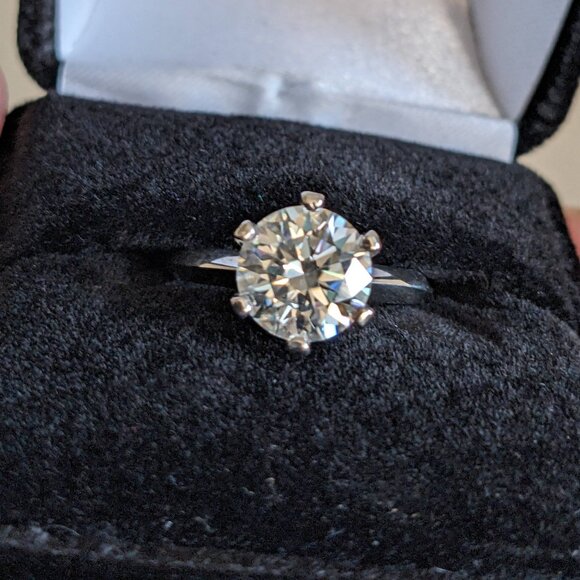 New 3 carat Round Brilliant Cut Solitaire Engagement Ring - Picture 3 of 15
